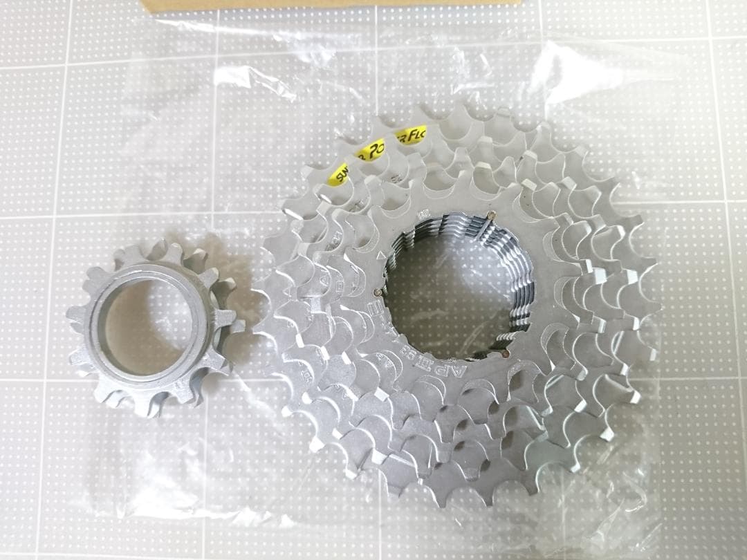 新品】サンツアー SUPERBE PRO 8速リアハブ & スプロケット