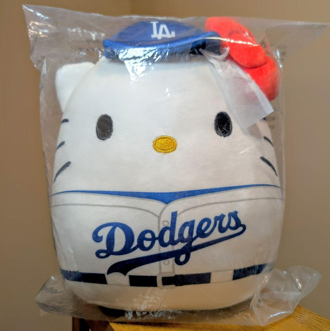 2025限定品】ドジャース×ハローキティ コラボぬいぐるみ - メルカリ