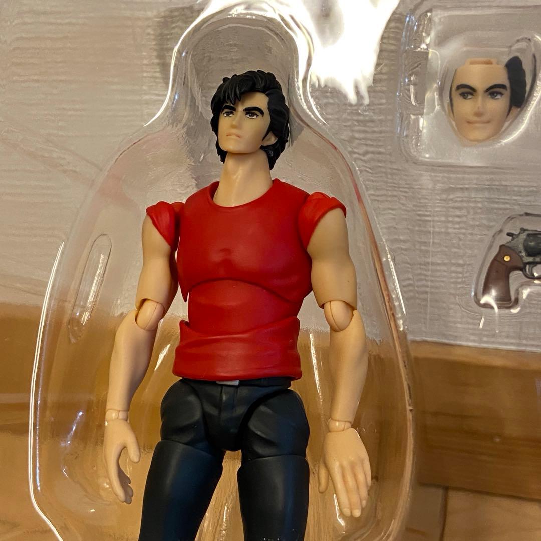 バズモッド　シティーハンター　冴羽獠　可動フィギュア