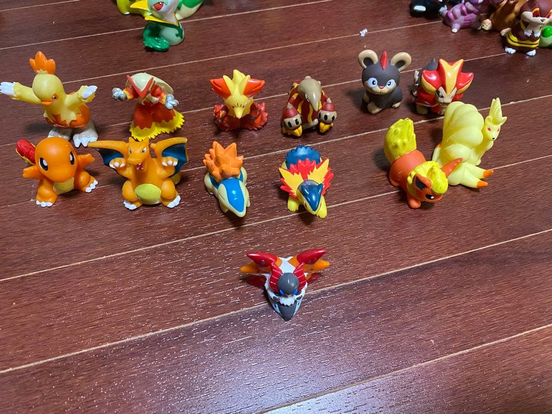今週までセール指人形フィギュア　ポケモンキッズ　大量　約100以上