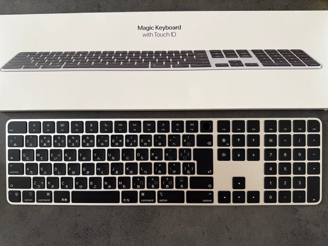 ほぼ新品】Magic Keyboard with Touch ID 日本語配列