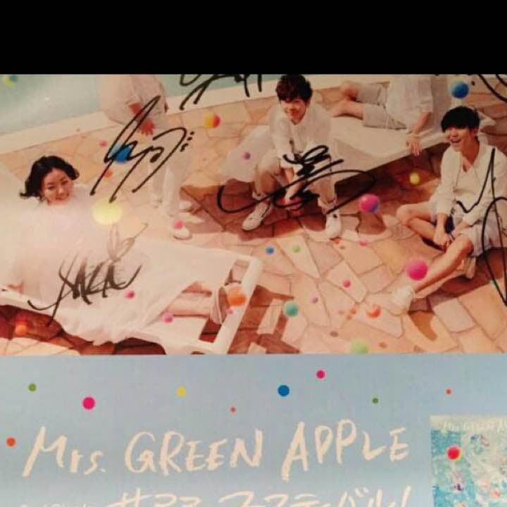 値下げしました】Mrs. GREEN APPLE 生サイン入りポスター - メルカリ