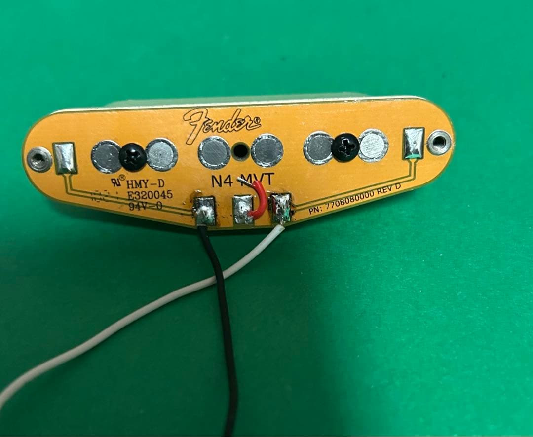 ギターのカスタムに　Fender Noiselessフロントピックアップ Amazon.co.jp: Fender ピックアップ Ultra Noiseless™ Vintage