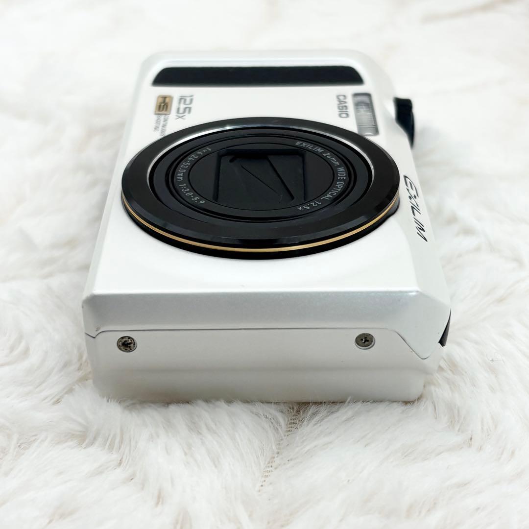 美品・動作良好✨ CASIO EXILIM EX-ZR100 ホワイト - メルカリ