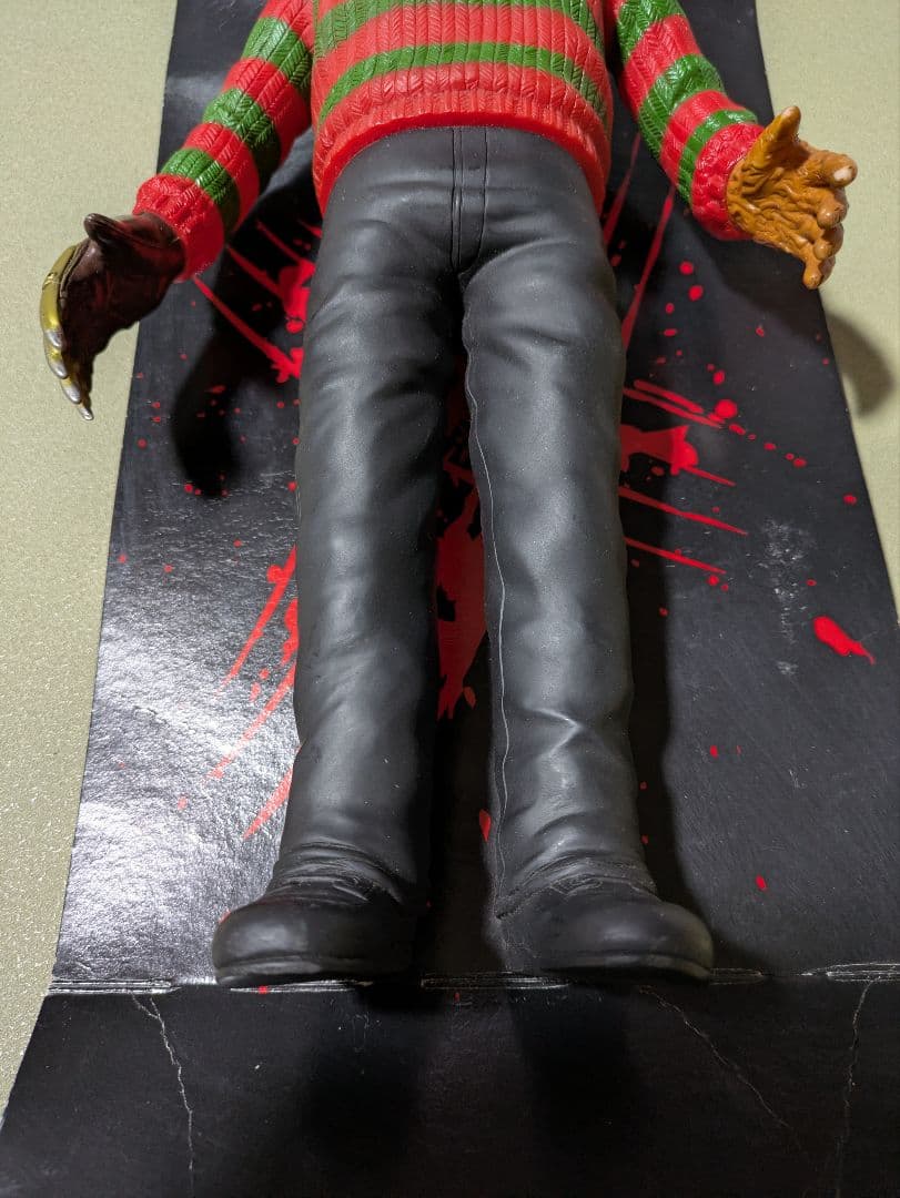 エルム街の悪夢　フレディクルーガー　ソフビ　フィギュア　１３日の金曜日