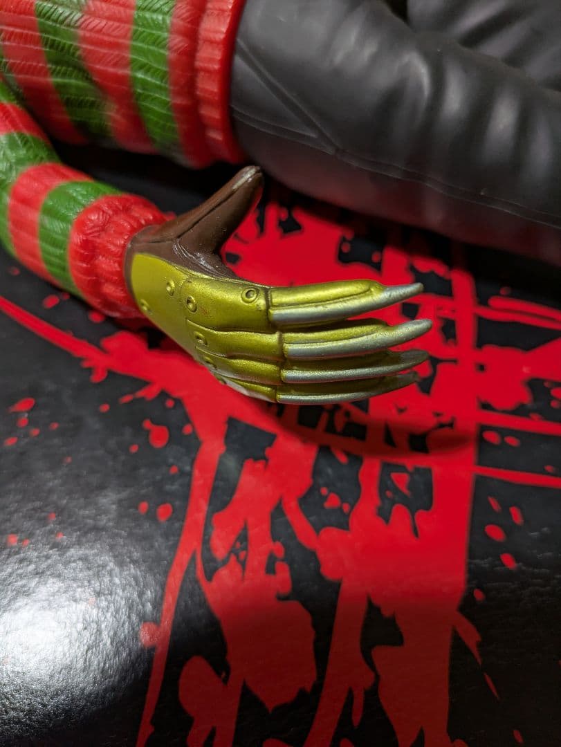 エルム街の悪夢　フレディクルーガー　ソフビ　フィギュア　１３日の金曜日