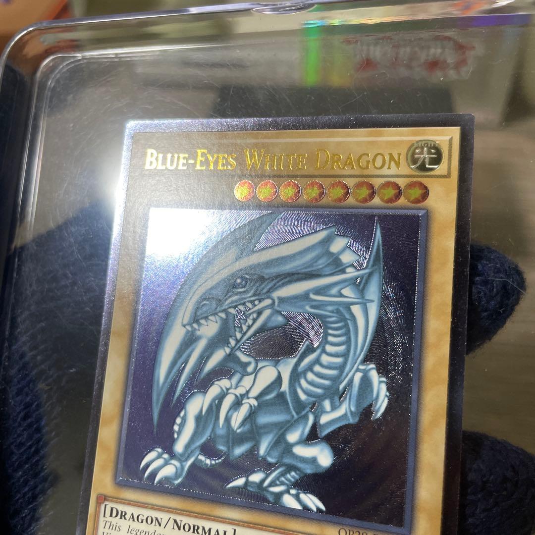 ぬ*る様 青眼の白龍　ブルーアイズホワイトドラゴン　レリーフ　英語版　OP28-