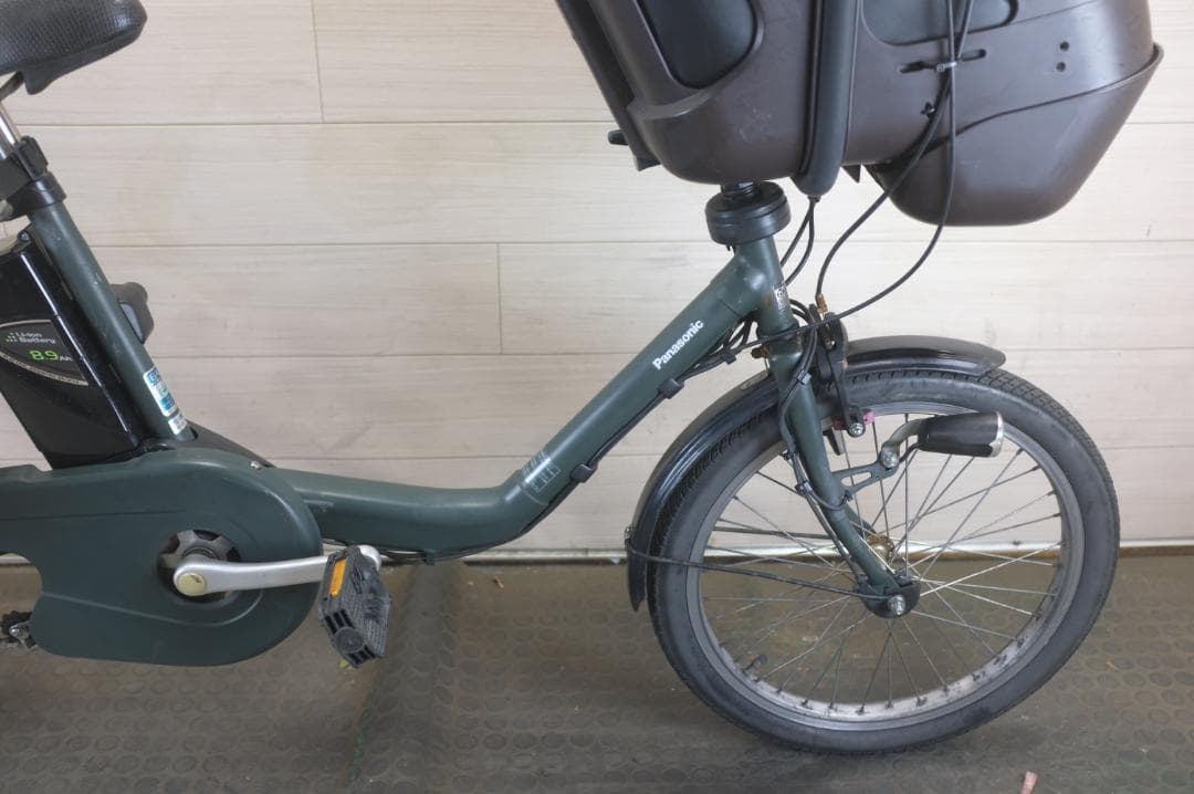 新基準　パナソニック ギュット 20インチ　3段　8.9Ah（5点灯）充電器あり