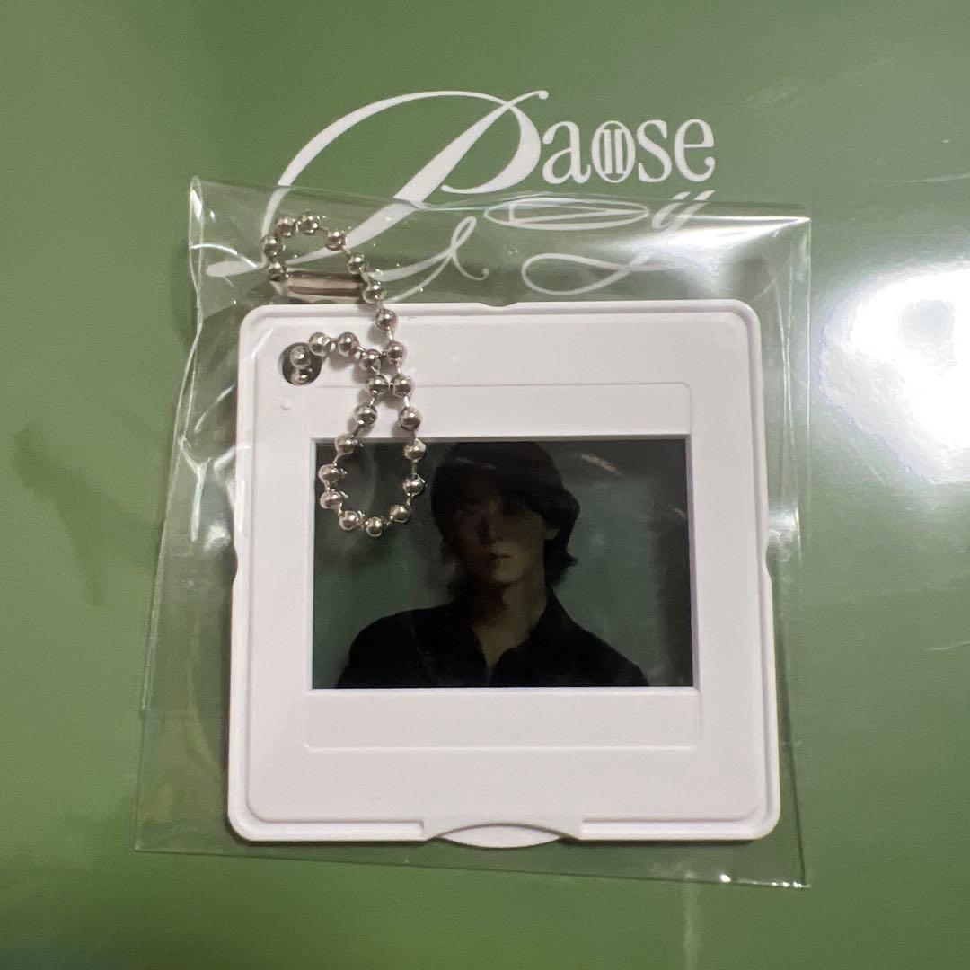 SF9フィヨン シーズングリーティング フォトキーチェーン、トレカ