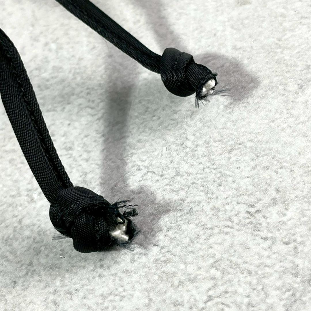 美品✨プラダ VELA 巾着 ミニポーチ バッグ ナイロン 三角ロゴ ネロ