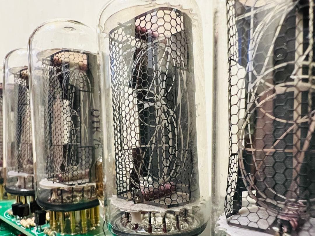 IN-18ニキシー管時計 NIXE シュタインズゲート STEINS;GATE - メルカリ