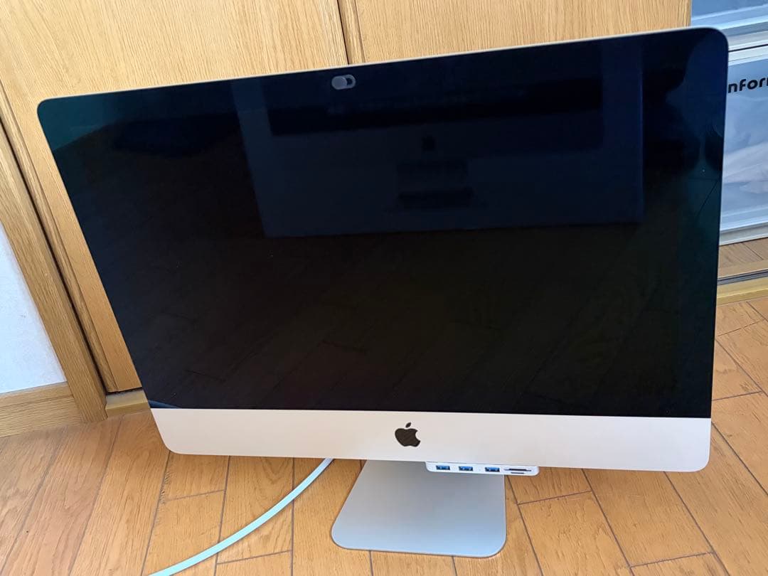 Apple iMac 21.5インチ (2015)ジャンク ☆OS入り/ジャンク☆ Apple iMac(21.5,Late2015) シルバー A1418 [Core