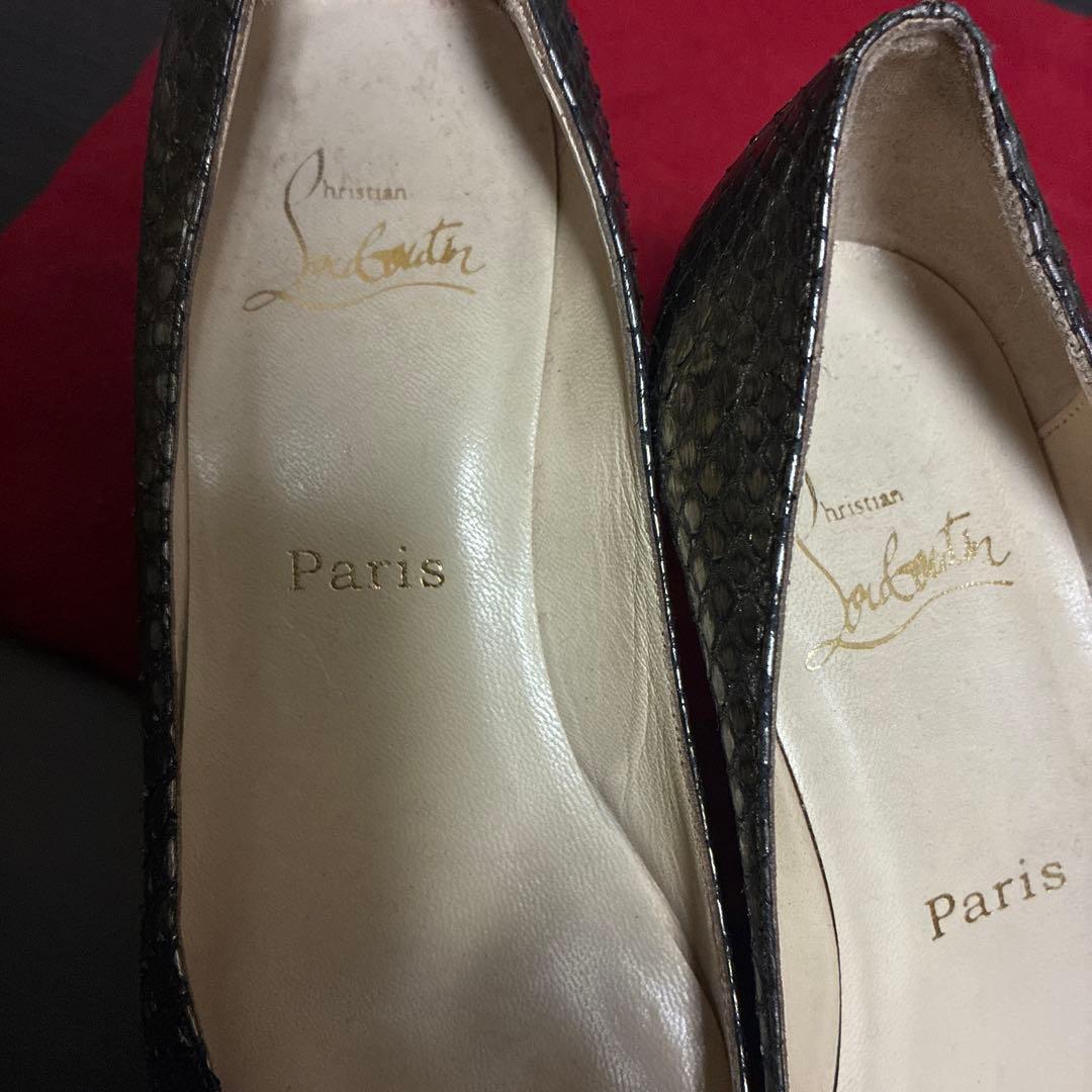 1016 クリスチャンルブタン パイソン型押し ポインテッドトゥパンプス