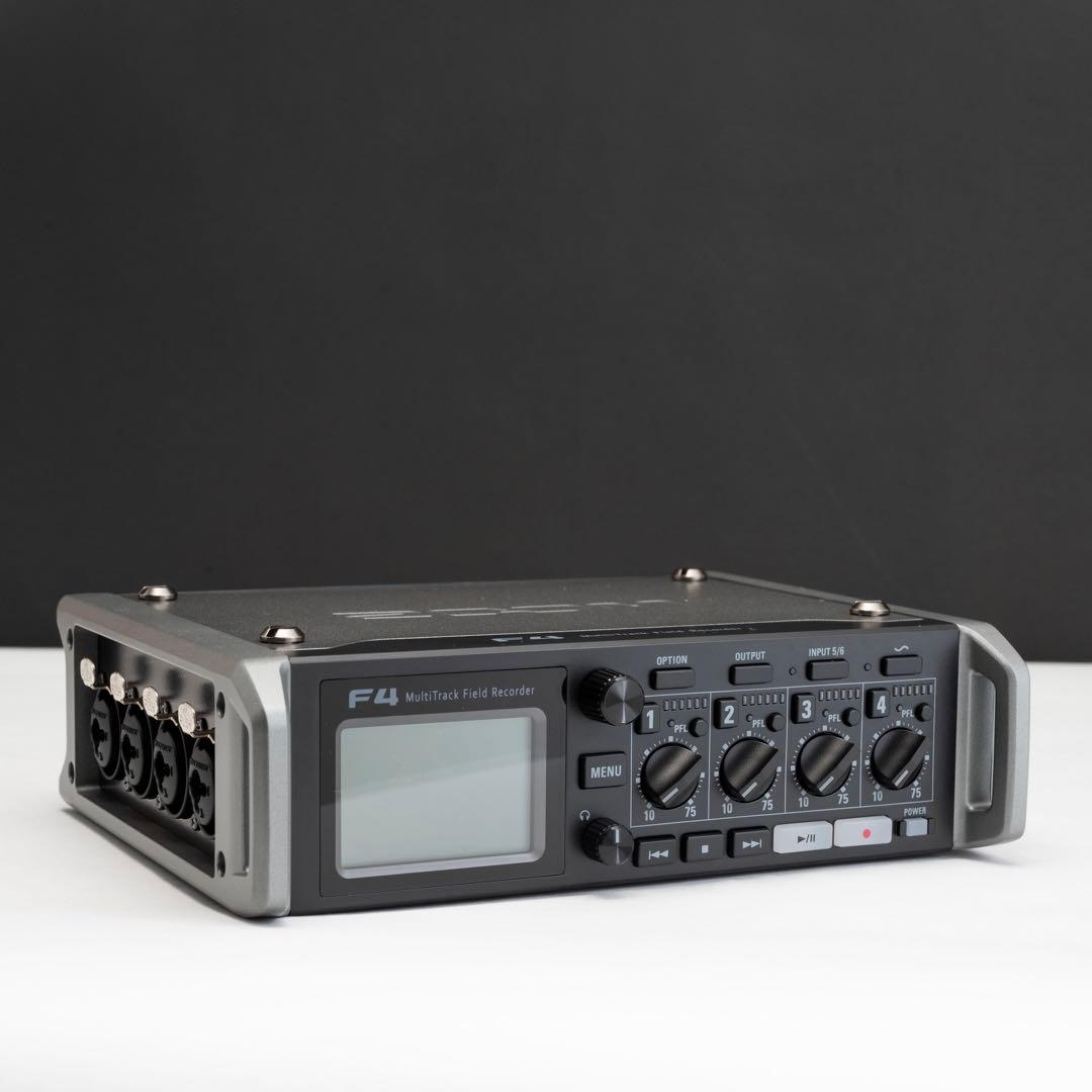 ZOOM F4（ズーム F4） 8トラック フィールドレコーダー - メルカリ