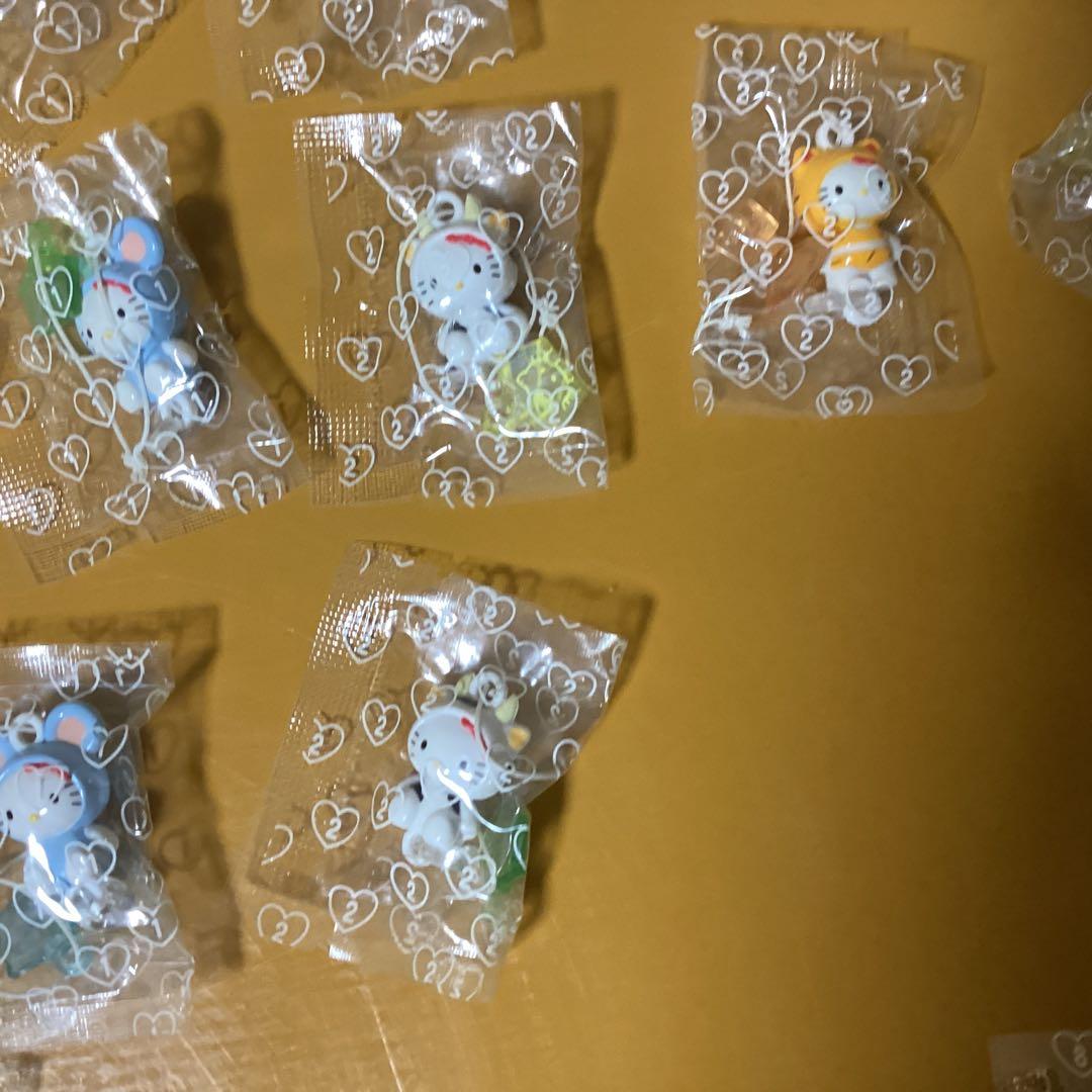 2910ハローキティ✖️動物 &十二支 ストラップ - メルカリ