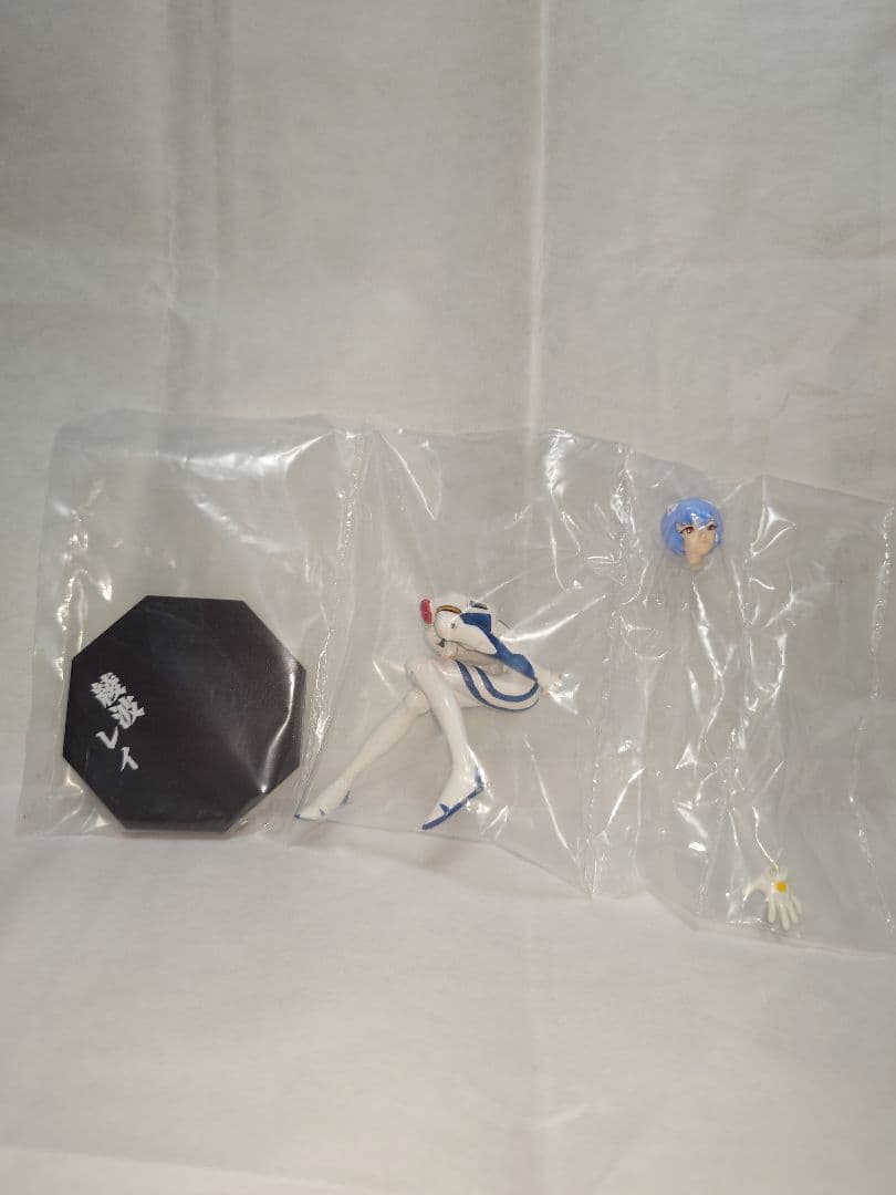 赤いプラグスーツの綾波レイ　新世紀エヴァンゲリオン キャラクターズ タイプF