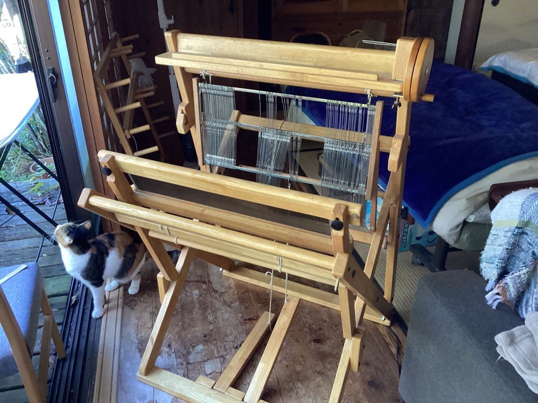 コンパクト木製織り機　さをり織り機 さをり織りオリジナルの手織り機です。