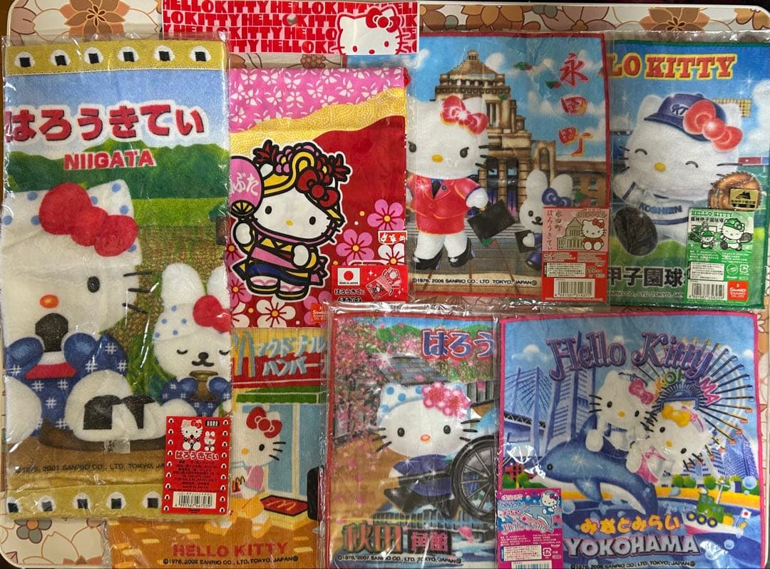 ご当地キティ　根付け・ストラップ・チャーム・ボールペン他　180個＋おまけ