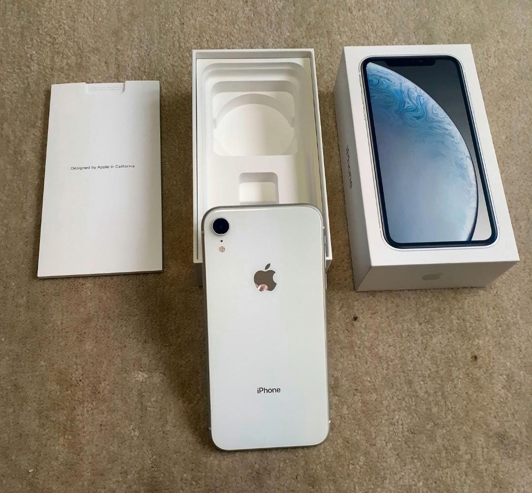 Apple iPhone XR ホワイト 本体　128GB iPhone XR 128GB ホワイト Aランク｜中古スマホ・タブレットの公式