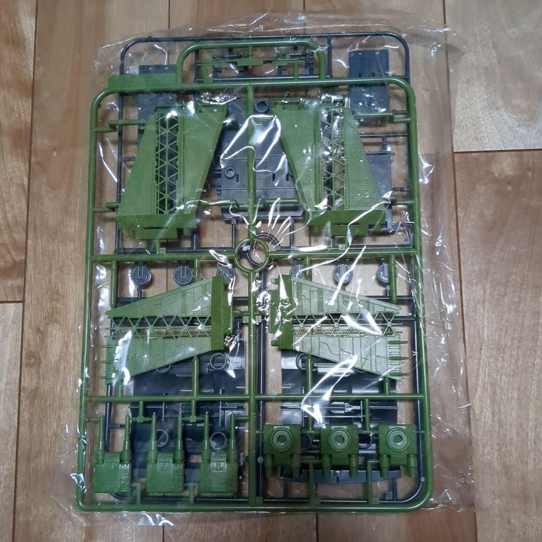 S*g様 ムサイ級軽巡洋艦 ガンダム ネオ 1/400 スケール バンダイ　ジャ