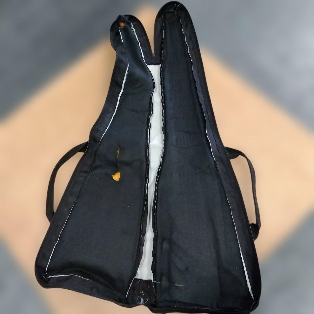 ②スタインバーガータイプ　ヘッドレスギター