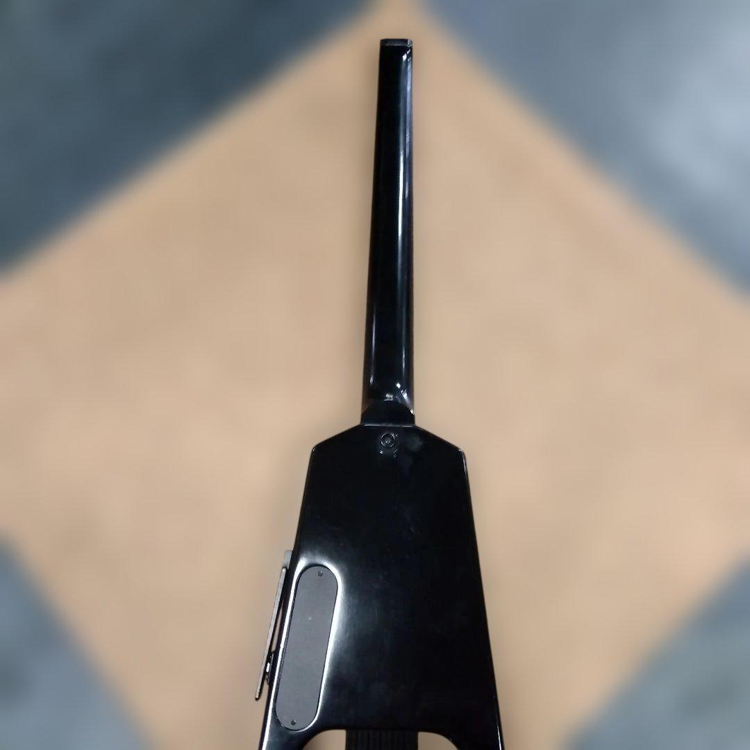 ②スタインバーガータイプ　ヘッドレスギター