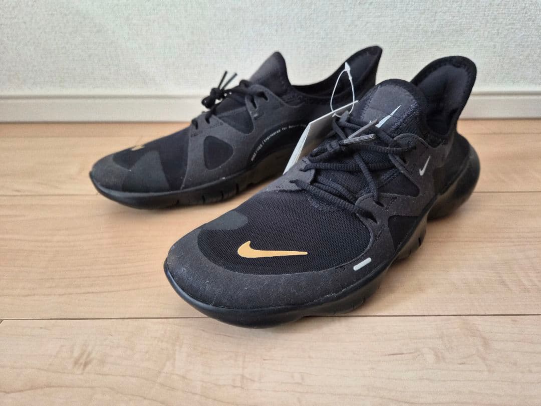 新品未使用タグ付き 27.5cm NIKEナイキ フリーラン5.0 　ブラック