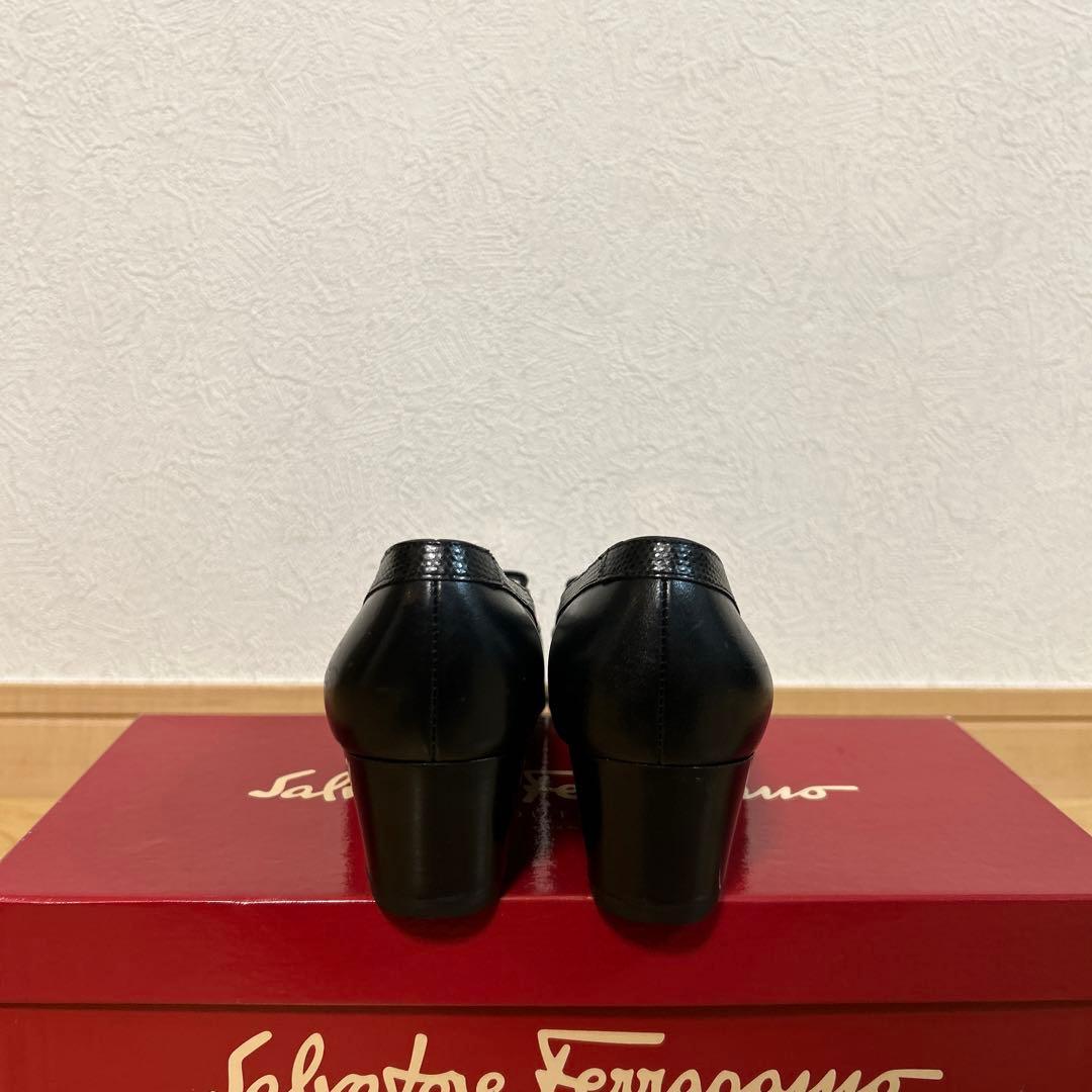 お値下げ　フェラガモ6C