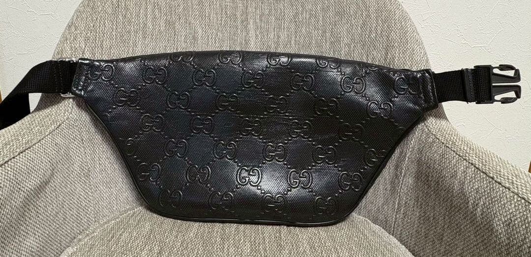 期間限定大幅値下げ】GUCCI ボディバッグ ブラック レザー 645093