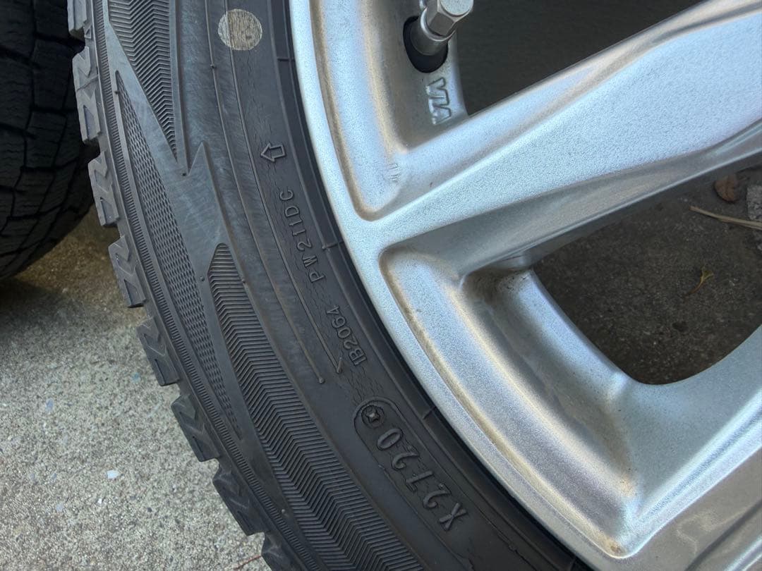 スタッドレスタイヤ 155/65/r14 2020年製 ダンロップ