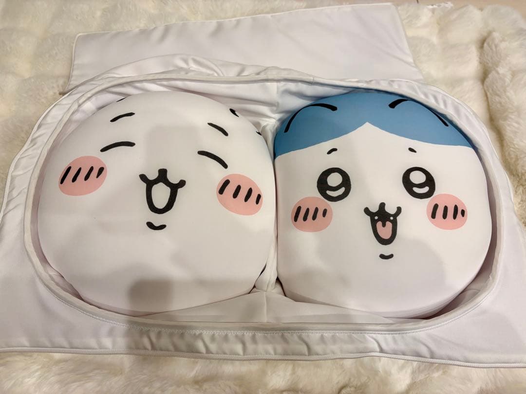 ラ*ン様 雪見だいふくっしょん 限定ちいかわデザイン