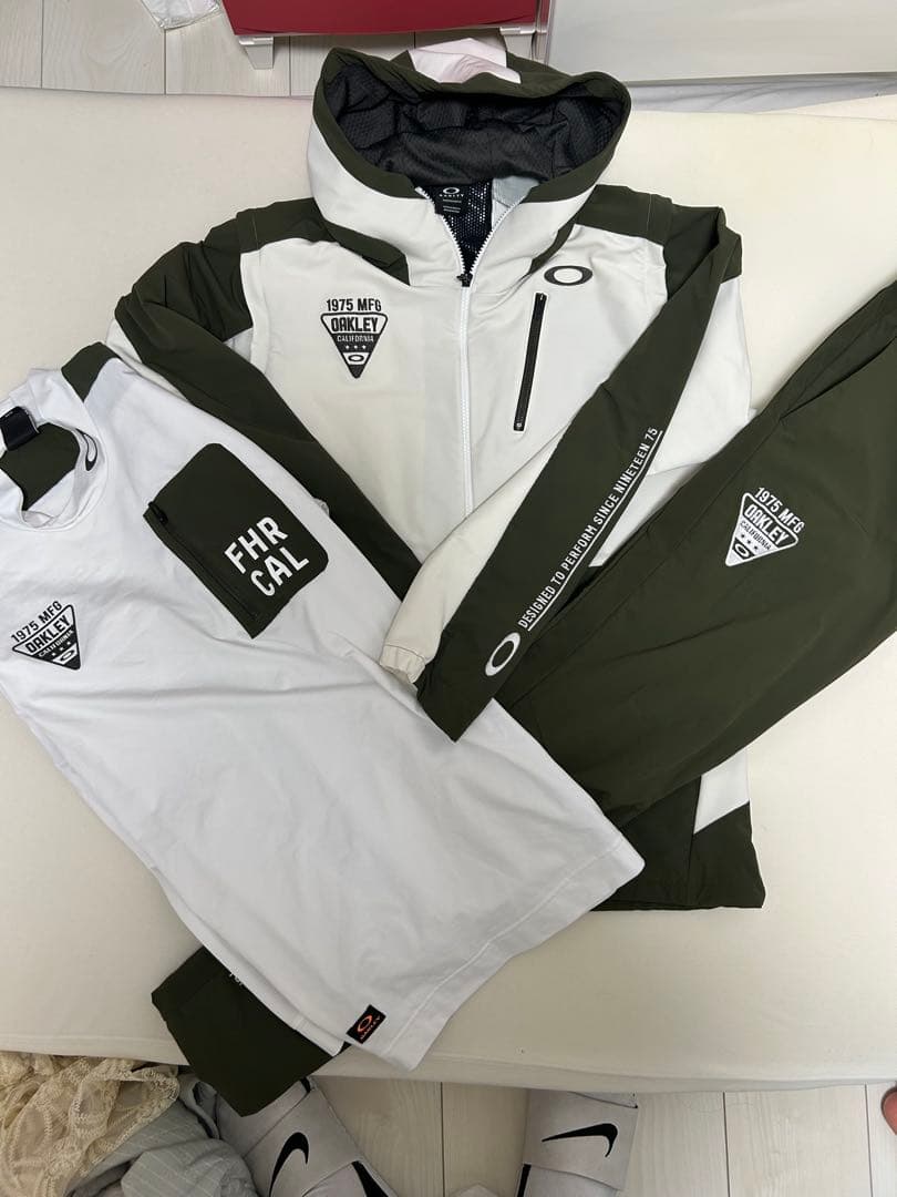 Oakley ゴルフウェア セットアップ 3点セット - メルカリ