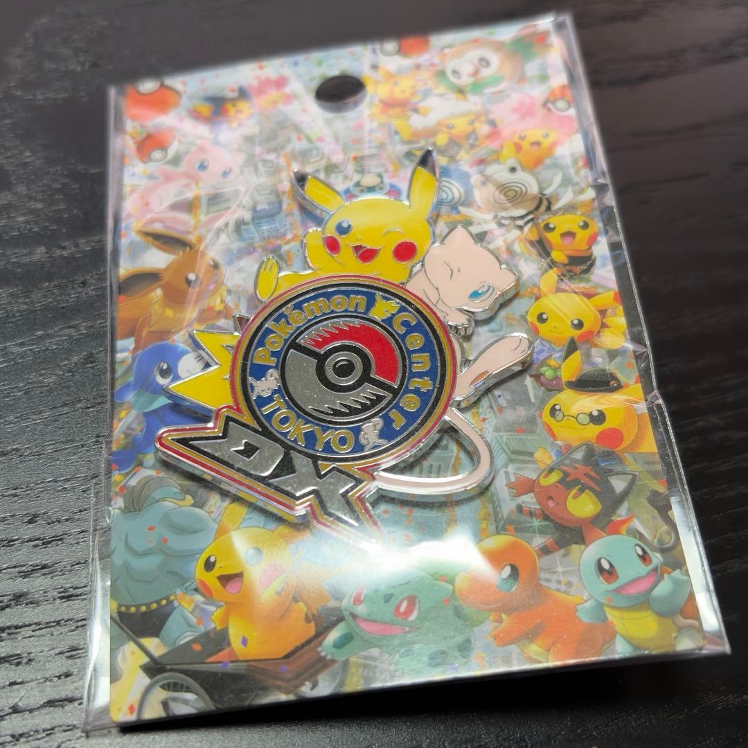 ポケモンセンタートウキョーDX ロゴピンズ ピカチュウ ミュウ - メルカリ