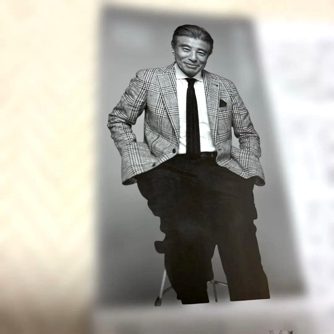 舘ひろし75歳 切り抜き 2025年 渋い 美品 貴重 - メルカリ