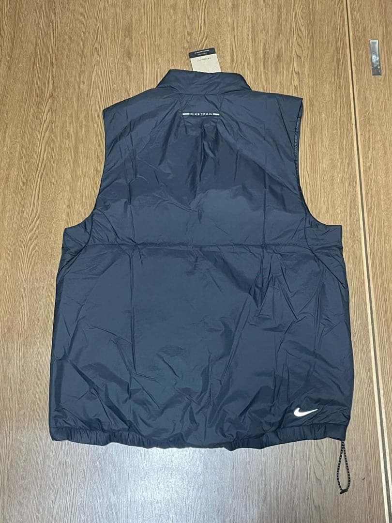L ナイキ ランディビジョン エアロレイヤー ベスト FZ0002-010 - メルカリ