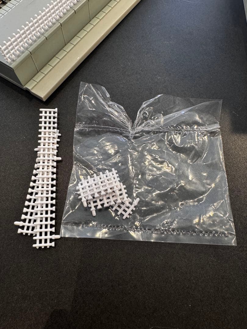 KATO 複線プレート地上駅舎+複線プレート対向式ホーム+跨線橋