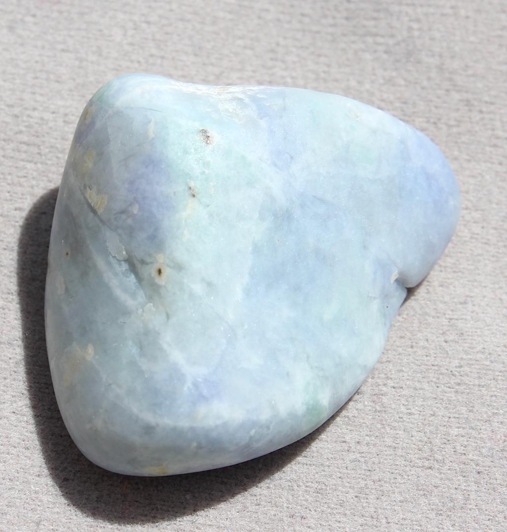 ［超綺麗］多色系 糸魚川翡翠 ラベンダー翡翠 原石 31.0g