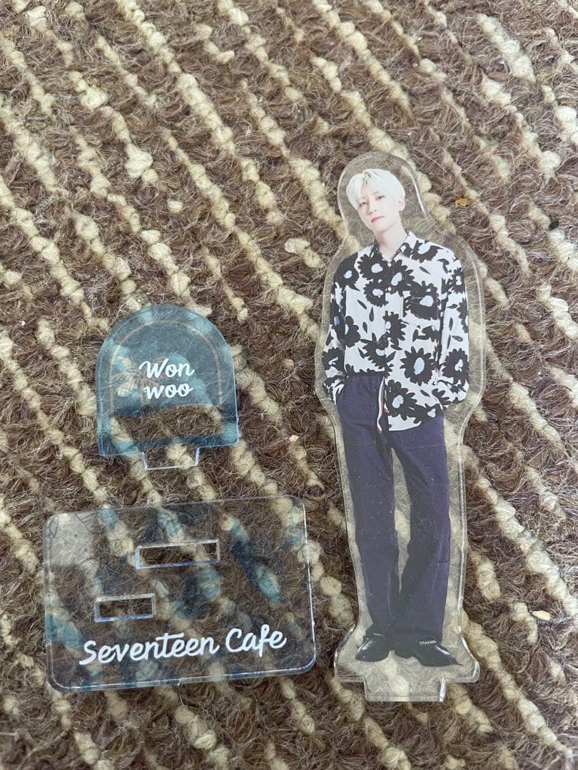 WONWOO アクリルスタンド 9点セット - メルカリ