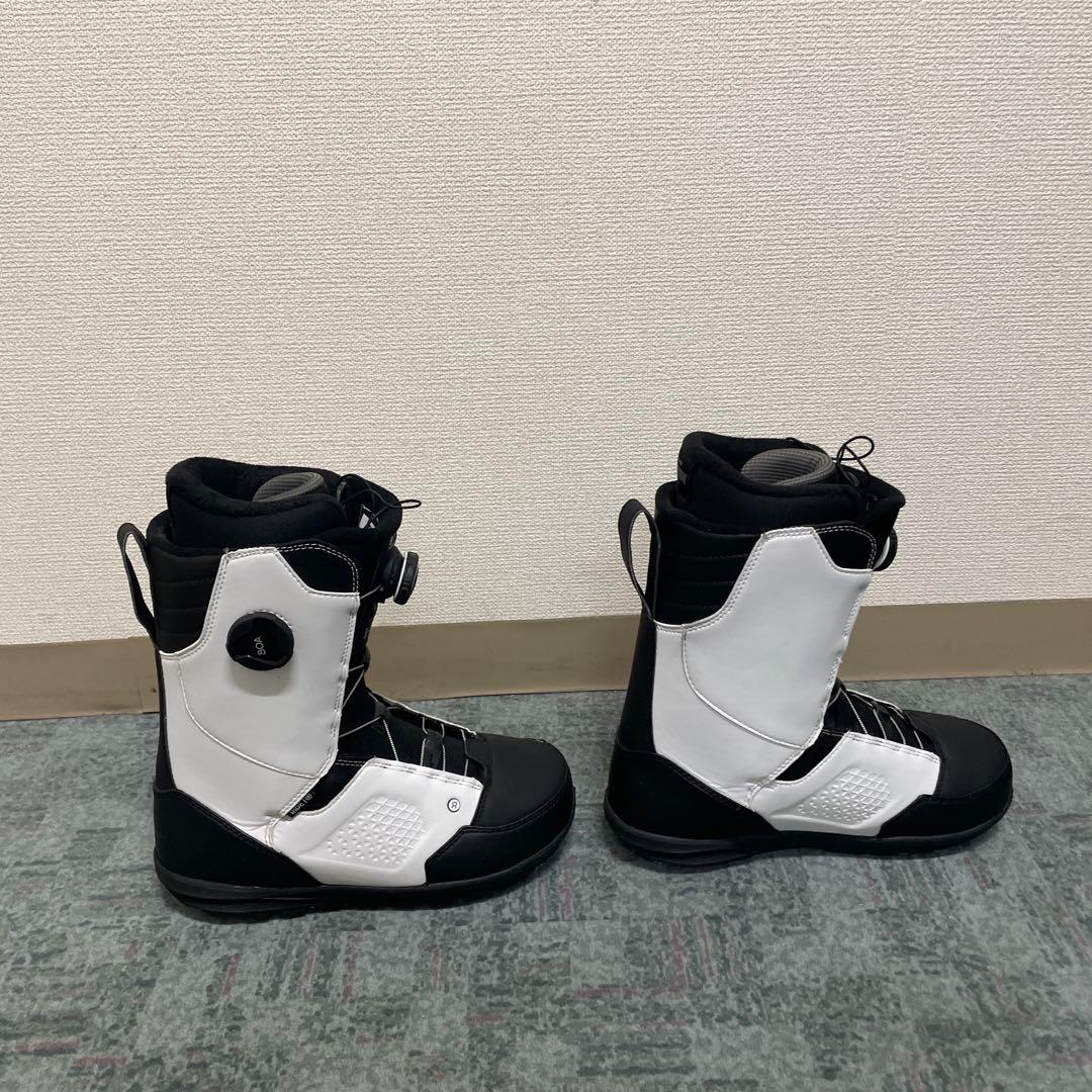 ライドスノーボードブーツ　モデルLASSO ホワイト/ブラック　26.5CM