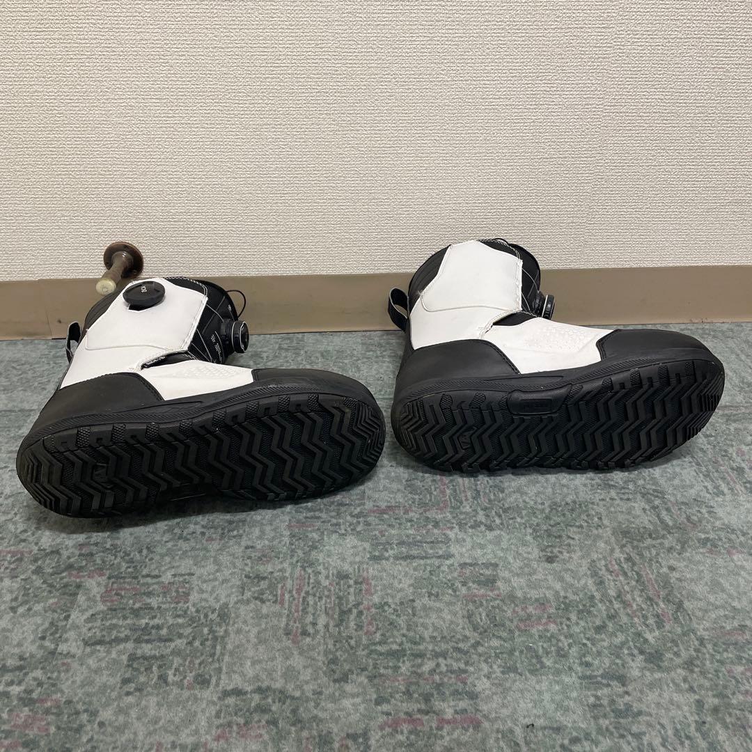 ライドスノーボードブーツ　モデルLASSO ホワイト/ブラック　26.5CM
