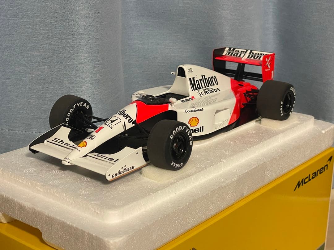オートアート 1/18 マクラーレンホンダ MP4/6 マルボロデカール加工品