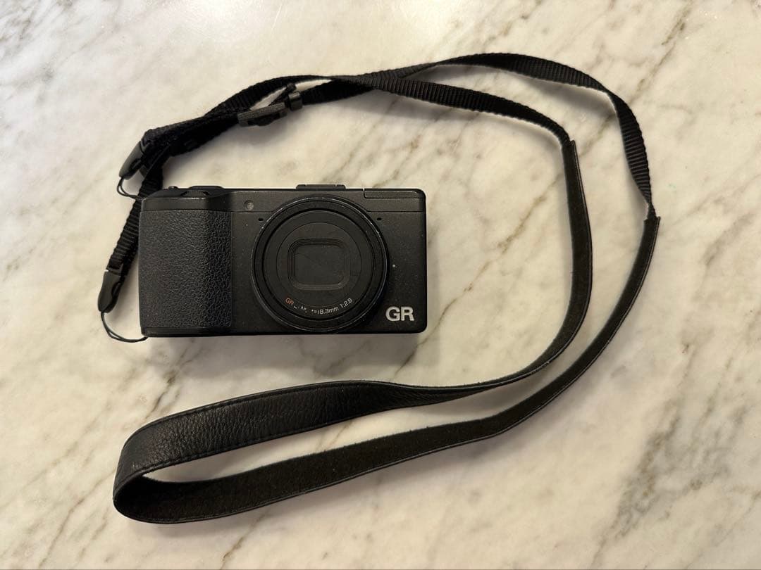RICOH GR 初代　コンパクトデジタルカメラ ショット数949回 これに代わるものはない！稀代のスナップシューター｜リコー GR