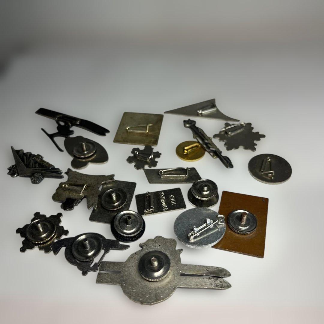 登山記念の山バッジやピンバッジの20個 まとめ売り - メルカリ