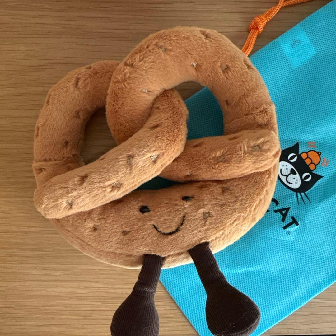 jellycat ジェリーキャット プレッツェル ぬいぐるみ 正規品 - メルカリ