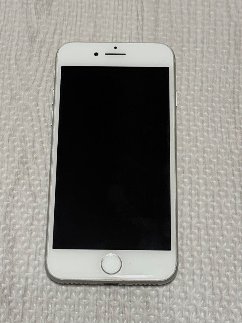 iPhone 8 シルバー 本体 Apple iPhone 8 シルバー 本体 - メルカリ
