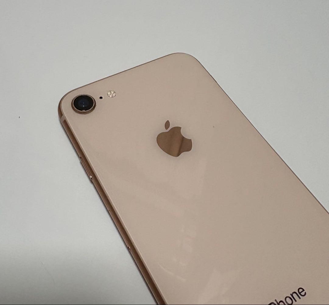 美品！iPhone8 ゴールド 本体 動作確認済み
