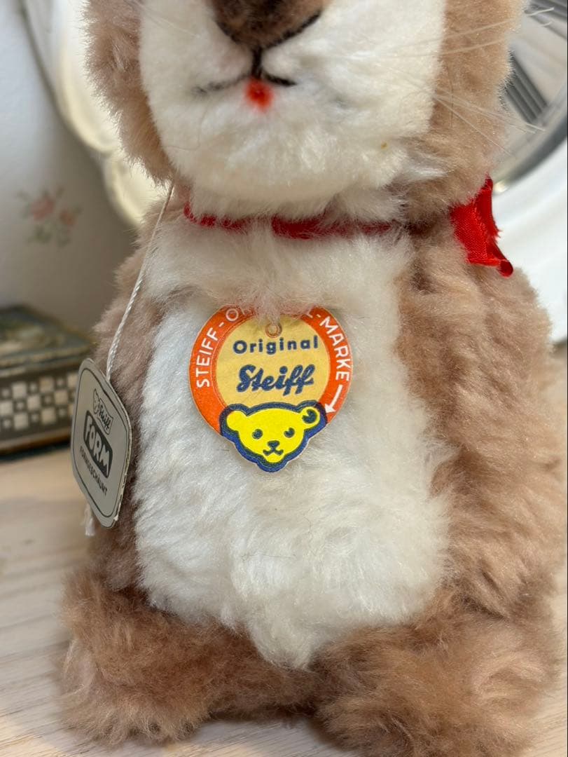 ウィットニーさんより　稀少なサンプルのヴィンテージうさぎさん