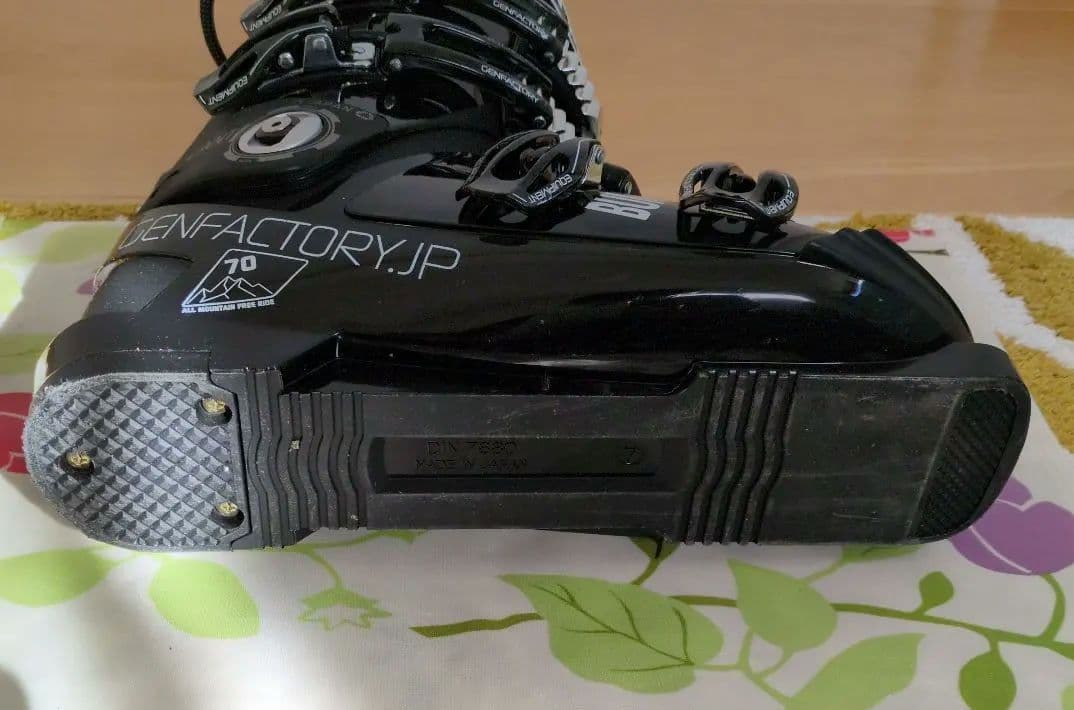 GEN BUMPS7 スキーブーツ　26.0cm