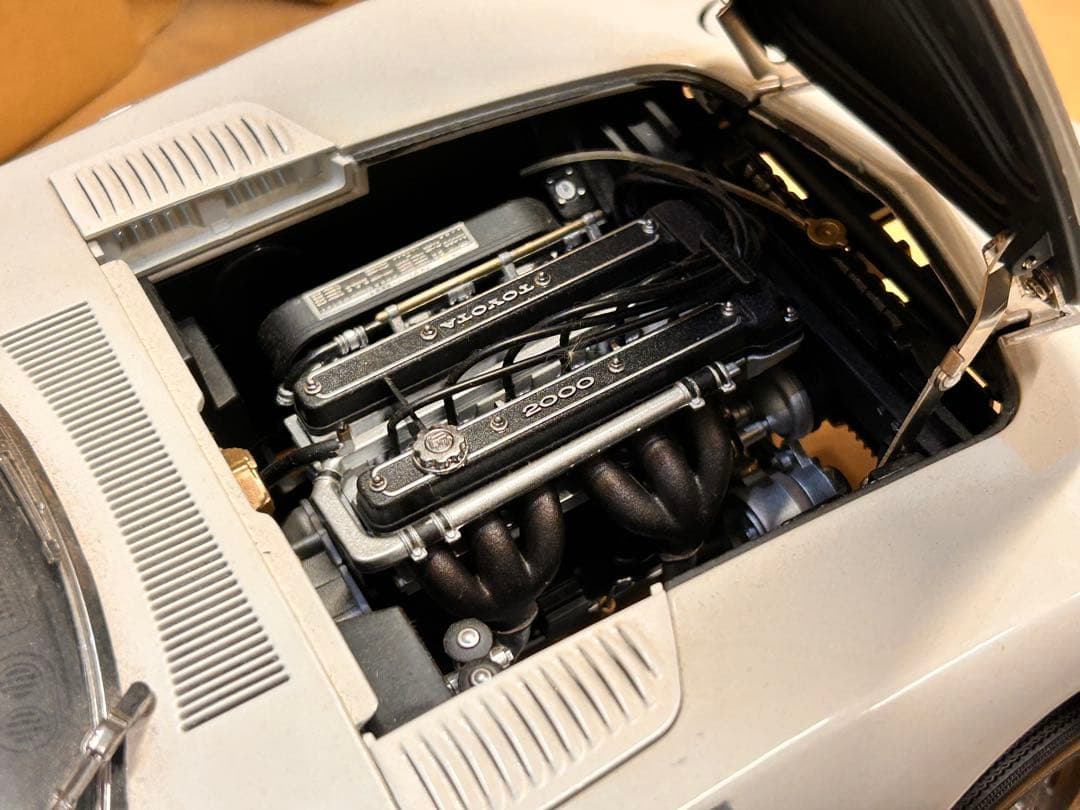 デアゴスティーニ 1/10 トヨタ 2000GT ホワイト 車体　現状品