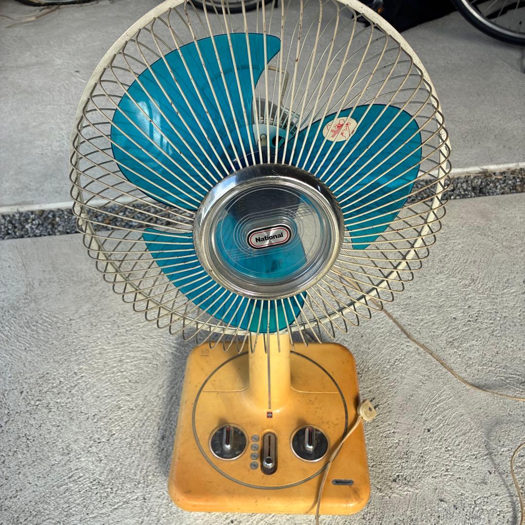 昭和レトロ レトロ扇風機 3枚羽根 ナショナル National 可動品 一点